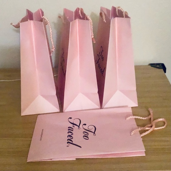 4x Too Faced Gift Bag - Picture 2 of 4
